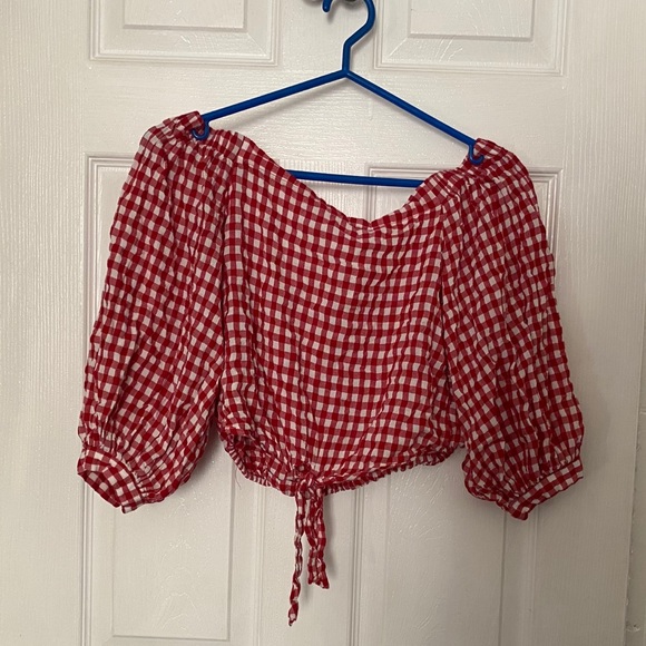 Red gingham crop - Picture 1 of 1
